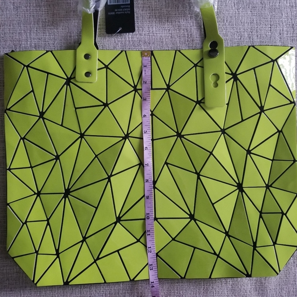Lucky 7 Geo Bag Lime Green - Picture 10 of 16